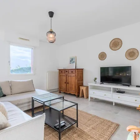 Gasthuis Beautiful 4 Bedroom House With Parking And Garden Wasquehal