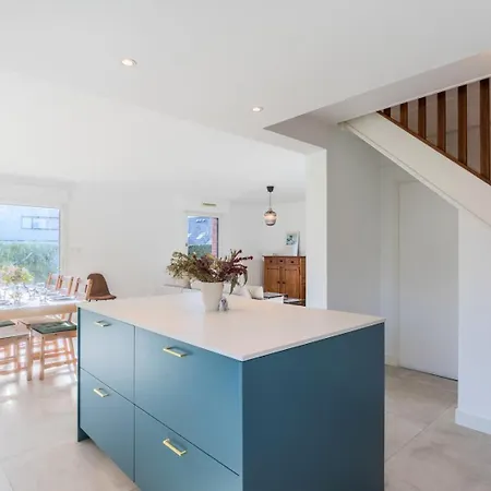 Beautiful 4 Bedroom House With Parking And Garden Wasquehal