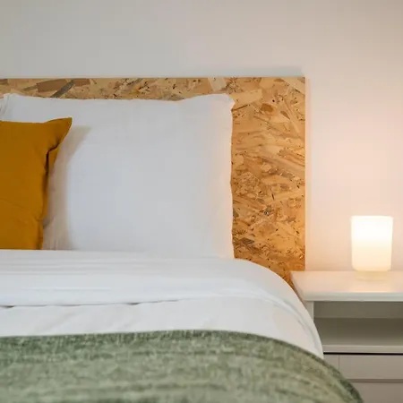 Gasthuis Beautiful 4 Bedroom House With Parking And Garden